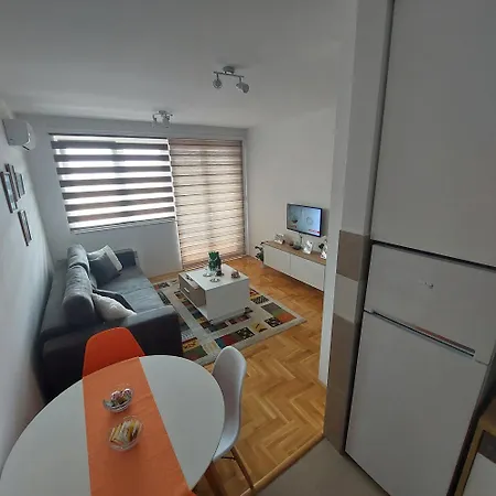 شقة Stan Na Dan Mb Istocno Sarajevo Lukavica