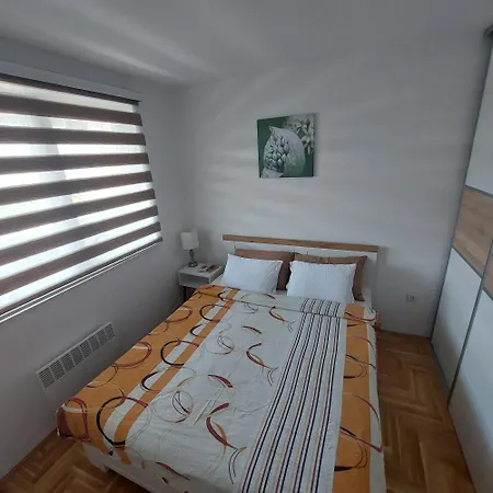 Stan Na Dan Mb Istocno Sarajevo Apartment